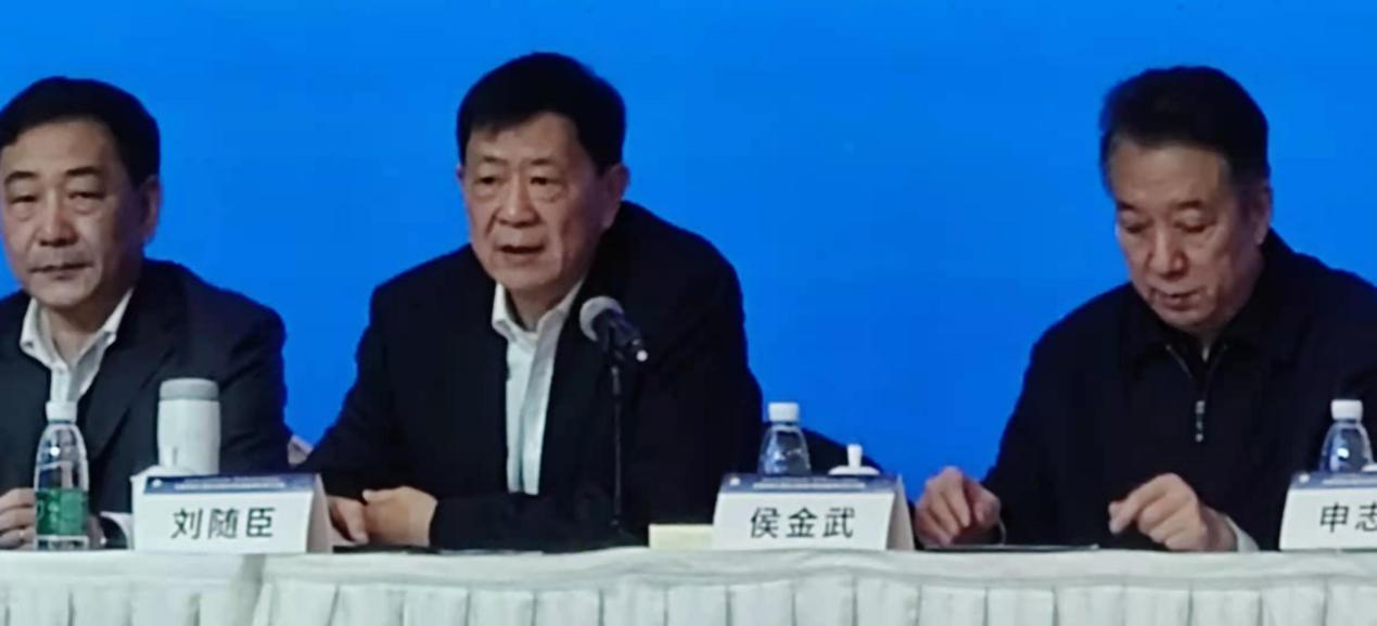 说明: 040bac75b513c104d6007a4d1dd802b
