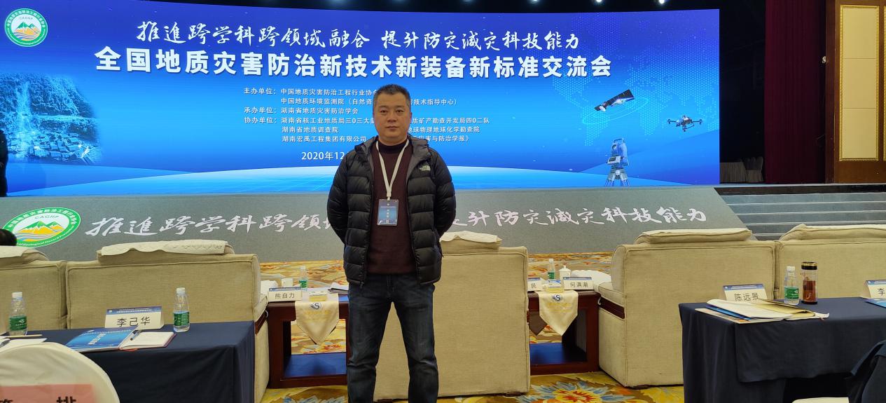 说明: 3e49b0ea0af57db30448343c26d4f3c